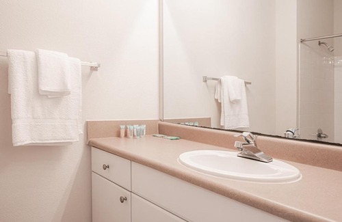 Durham Apartment | Viagem Comfortable 2BR With Patio