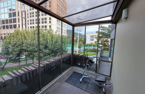 Santa Ana Apartment | Viaggio Teleport Suites
