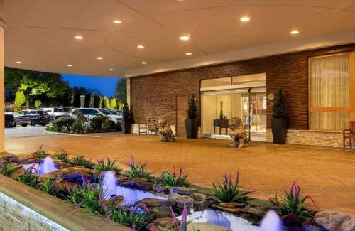 Westbury Hotel | Viana Hotel and Spa, Trademark Collection by Wyndham