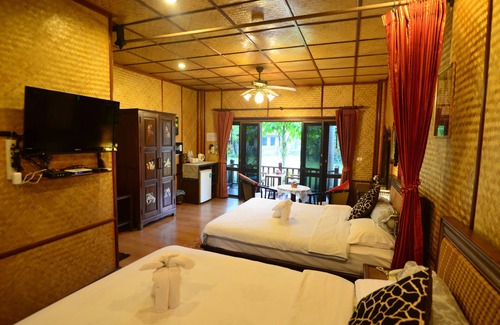 Yonok Hotel | Viang Yonok Hotel Restaurant Sports Club