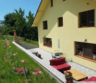 Vaideeni House | Viata la Tara Cerna