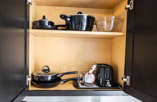 Springfield House | Vibrant 1BD 1BA/Stay near Cox Hospital