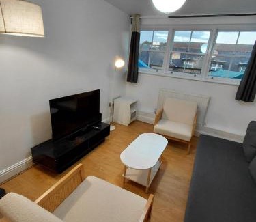 Weavers Apartment | Vibrant 2 bedrooms flat in Bricklane