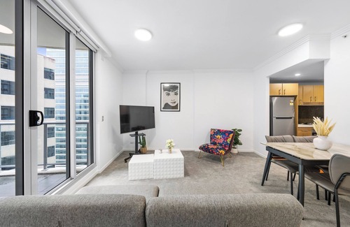 Haymarket Apartment | Vibrant 2BR Apt in the heart of city/Central