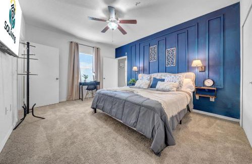 Tampa Apartment | Vibrant 2br Apt Pool, Hot Tub, Gym #11