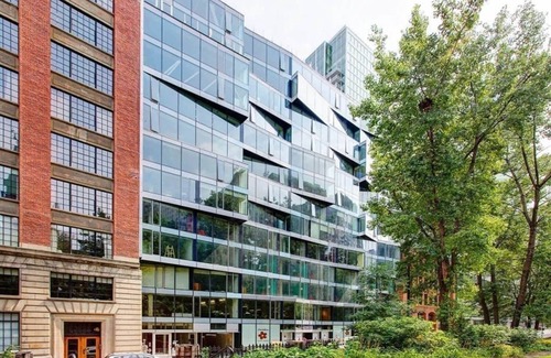 International District Apartment | Vibrant 2BR, Near Old Montreal w/Hot tub