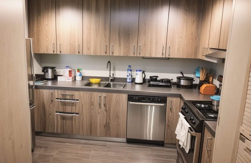 Pico-Union Hotel | Vibrant 3BR Apart-Hotel Spacious Comfort in Central Los Angeles