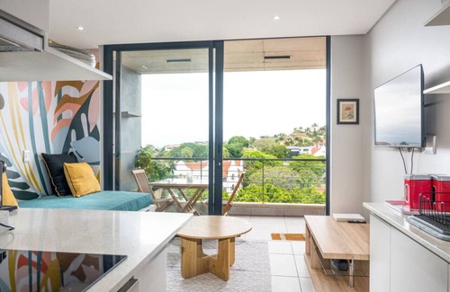 Windermere Apartment | Vibrant 603 on Florida Road