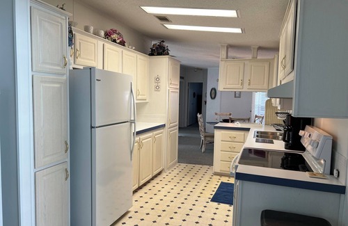 Parrish House | Vibrant Active Adult 55+ community w/clubhouse, pool w/hot tub, fitness room.