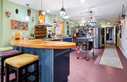 Fairgrounds House | Vibrant and Cozy Home in the Heart of Mid-City!