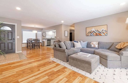 Northwest Reno House | Vibrant Boho Family Home 3 Bed Pet Friendly UNR