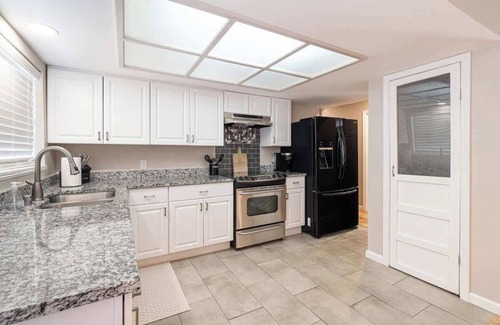 Northwest Reno House | Vibrant Boho Family Home 3 Bed Pet Friendly UNR