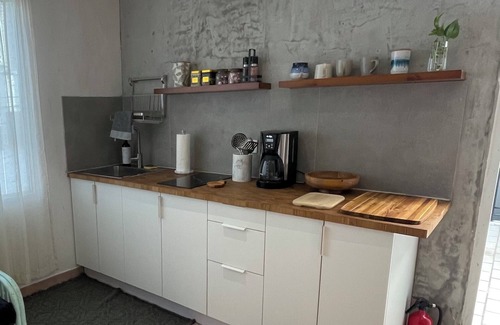 Parque Condo | Vibrant boutique Suite near beach, good eats & shops .