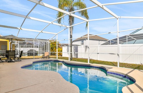 Lake Davenport Estates House | Vibrant home with gas grill, pool, patio, & game room - snowbird-friendly