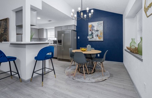 Pasadena House | VIBRANT Houston OASIS with private pool and patio, sleeps 8