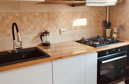 Sector 3 Apartment | Vibrant Little Jewellery Flat