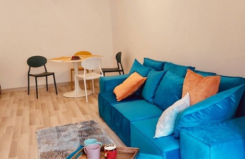 Sector 3 Apartment | Vibrant Little Jewellery Flat