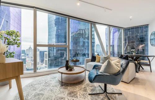 Melbourne Central Business District Apartment | Vibrant & Lively Condo with Stunning City Views