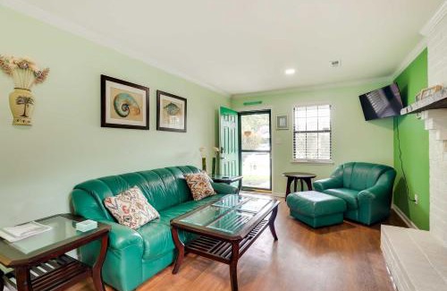 North Charleston Apartment | Vibrant North Charleston Duplex Near Airport!