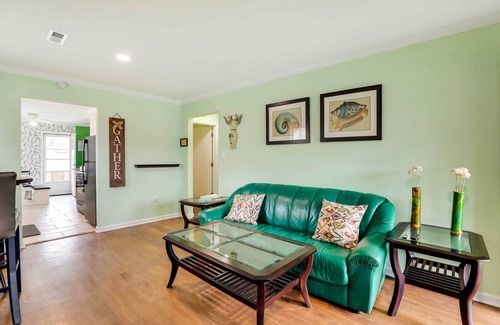North Charleston Apartment | Vibrant North Charleston Duplex Near Airport!