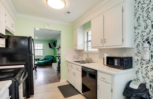 North Charleston Apartment | Vibrant North Charleston Duplex Near Airport!