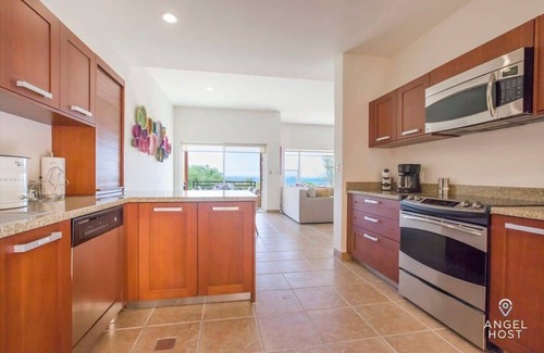 La Paz House | Vibrant Oceanview Home | Puerta Cortes | Golf Cart