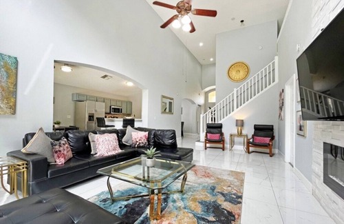 Kissimmee House | Vibrant resort home with south facing pool, hot tub and games room!