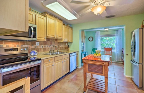Rockledge Homes House | Vibrant Rockledge Home ~ 2 Mi to Cocoa Village!