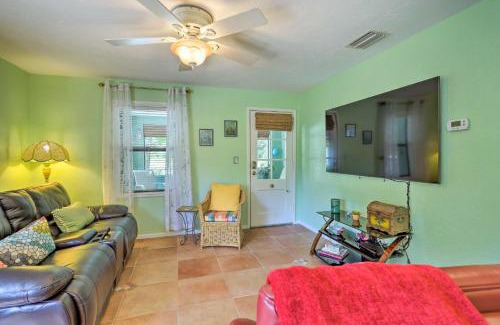 Rockledge Homes House | Vibrant Rockledge Home about 2 Mi to Cocoa Village!