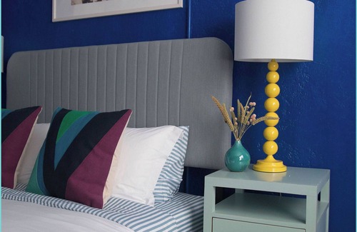 Rampart Village Apartment | Vibrant Stylish DTLA Studio for 2!