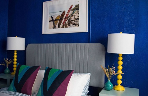 Rampart Village Apartment | Vibrant Stylish DTLA Studio for 2!