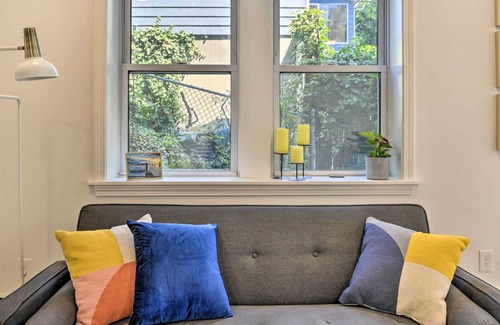 Winthrop Apartment | Vibrant Winthrop Apartment - Close to Ocean!