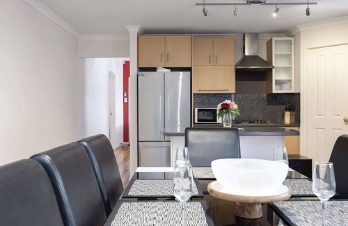 Victoria Park House | Vic Park Home close to Crown
