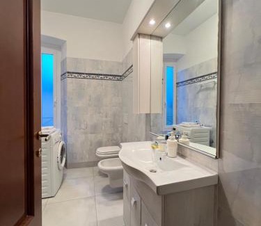 Oneglia Apartment | Vicino al mare in centro sulla ciclabile con la spiaggia