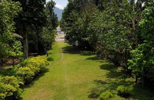 Mambajao House | Vickie Homestay - Mambajao Camiguin