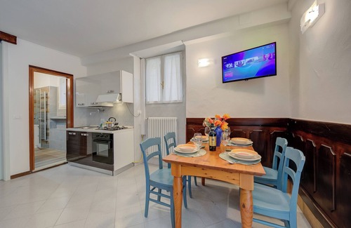 Barbarano Apartment | Vicolo 42-private Terrace-200m Lake