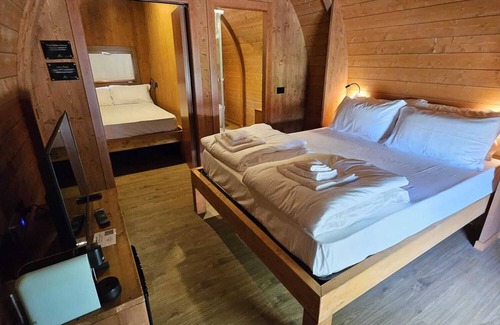 Vicolungo Cabin | VICOLUNGO Glamor Lodge & Spa Ondaland waterpark
