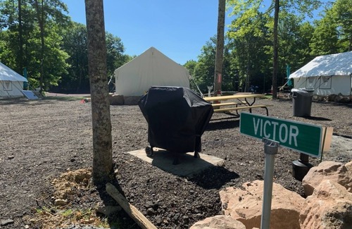 Circleville RV Rental | Victor-amazing glamping experience-Middletown NY