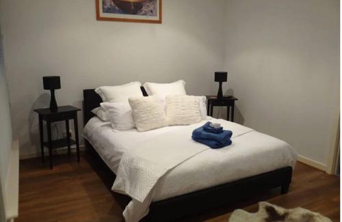 Victor Harbor Bed & Breakfast | Victor Holidays