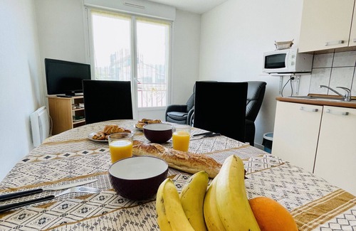 Forges-les-Bains Apartment | Victor Hugo : Apartment 300 meters from the thermal baths