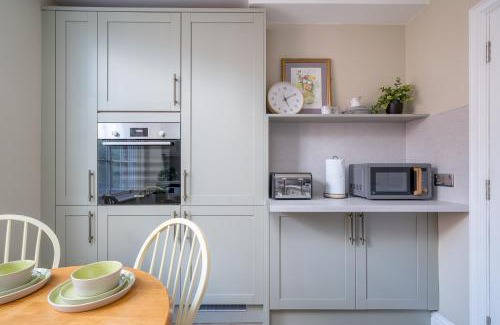 Pimlico Apartment | Victoria 2 bedroom flat - Buckingham palace