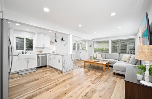 South Laguna Apartment | Victoria Beach Escape w/Outdoor Fire-Pit