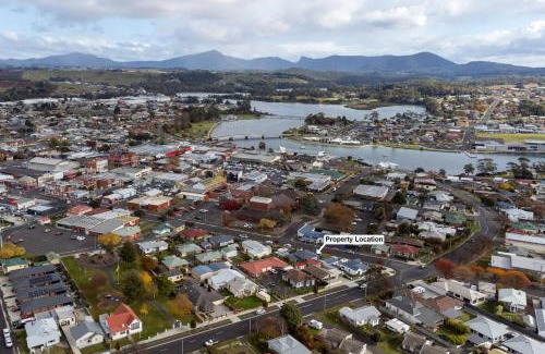Ulverstone House | Victoria Cottage
