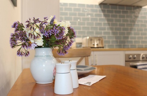 Waterhouse Cottage | Victoria Cottage - located at Robe