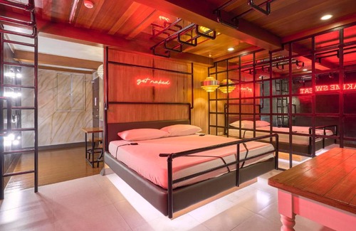 Pasig Hotel | Victoria Court Suites - Pasig