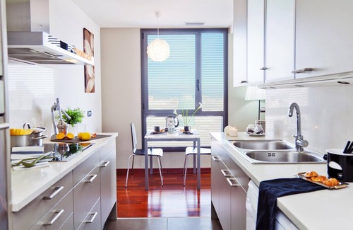 Provencals del Poblenou Apartment | Victoria Diagonal Mar 2: Luxury Duplex Touristic Apartment Near the Beach