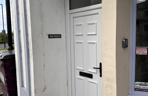 Egremont Apartment | Victoria