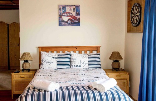 Victoria Bay House | Victoria Heights B and B