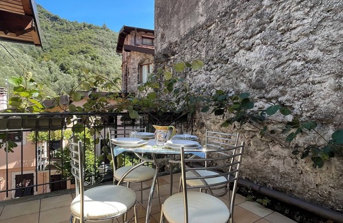 Rocchetta Nervina House | Victoria House - Fully equipped stone house