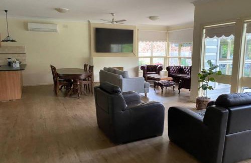 Corowa House | Victoria House- Great location